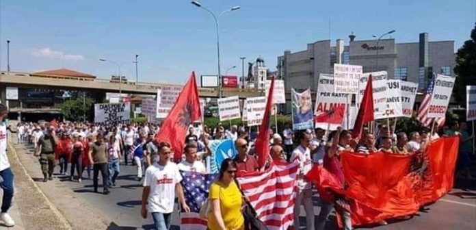 Taravari paralajmëron protesta, mesazhi do jetë: Mjaft më me mbushje kutish