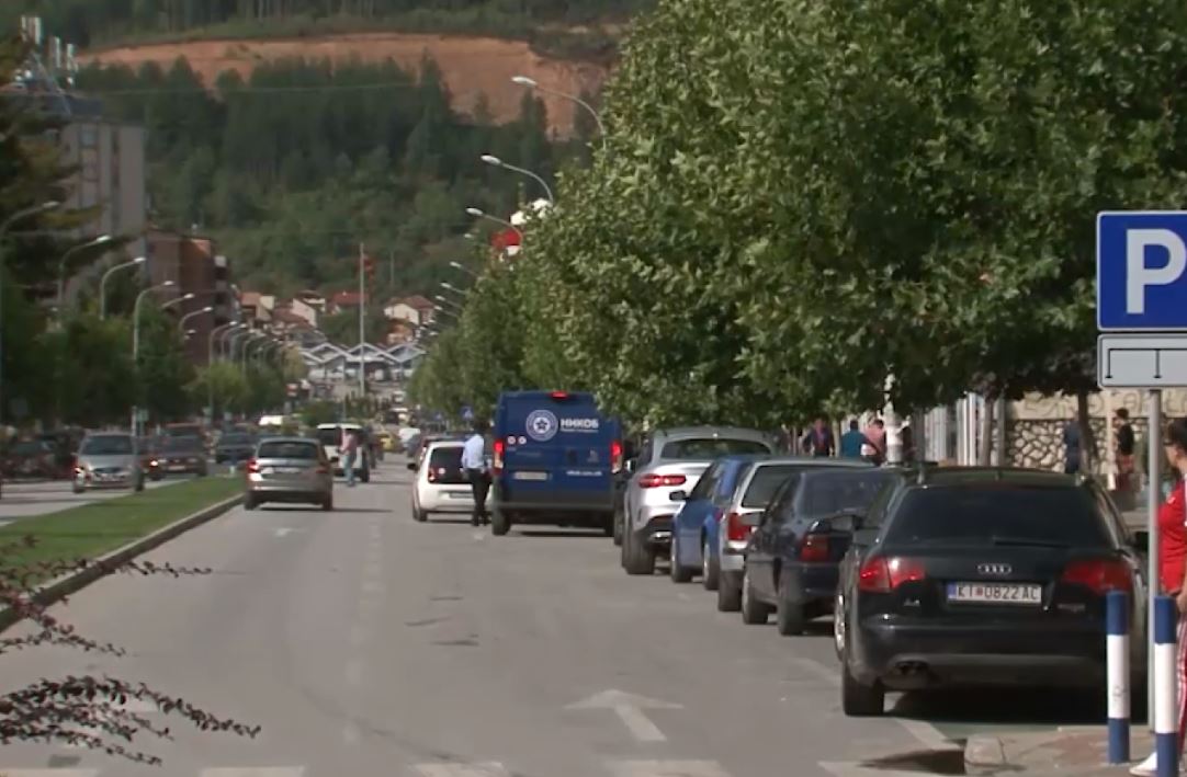 Kërçovë: Ziadin Sela blen lodra për fëmijë (FOTO)