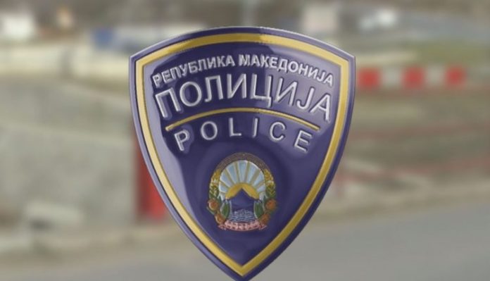 Policia arreston arsimtarin ka ngacmuar nxënësen në klasë