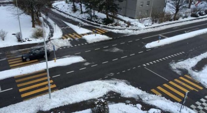 Bora mbulon disa pjesë të Zvicrës (VIDEO)