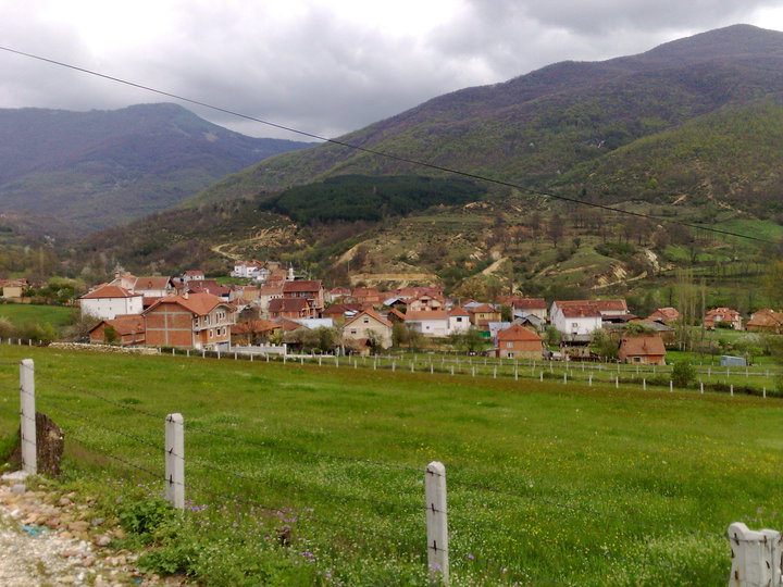 Fshati Tuhin dhe folklori burimorë nga Vehbi Haziri