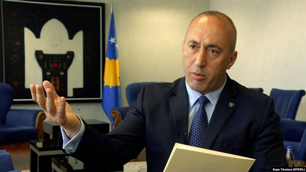 Haradinaj kërkon ndihmë nga komunat për t’i kthyer në Shqipëri ata që ikën nga tërmeti