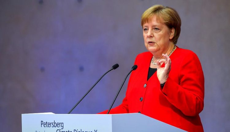 Merkel: E rëndësishme që kufijtë të qëndrojnë të hapur