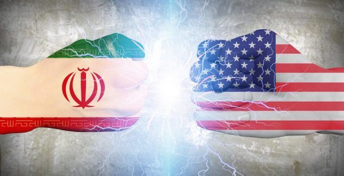 Iranianët “rrethojnë” anijet amerikane, Trump: Po e përsëris, do i shkatërrojmë