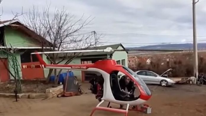 Shqiptari  ndërton një helikopter (VIDEO)