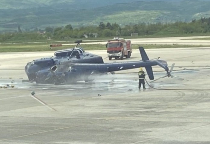 I ndarë për gjysëm, ja si duket helikopteri i rrëzuar në Shkup! (Foto)