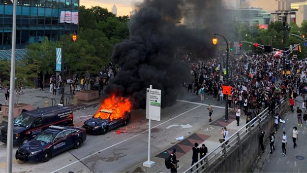 Amerika në flakë ! Qëllohet me armë mbi protestuesit 19-vjeçari humb jetën