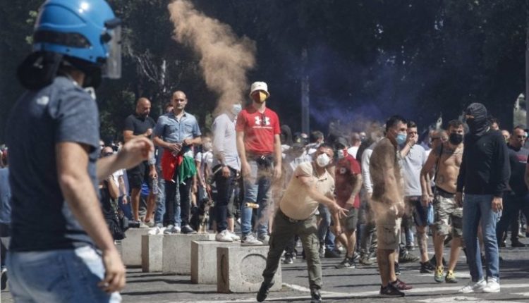 Protesta të dhunshme në Itali, kërkohet largimi i Kontes për gabimet me pandeminë