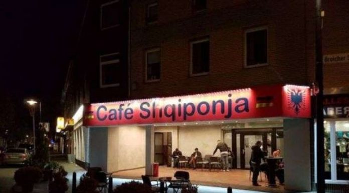 Kjo është kafeneja e shqiptarëve në Gjermani që po i çmend serbët