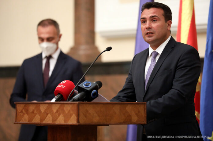 Zaev anulon dorëheqjen, autorizohet për negociata..