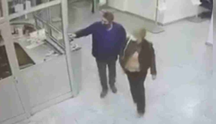 Gazetari publikon videon – Drejtoresha maqedonase “zhduk” çdo gjë shqiptare