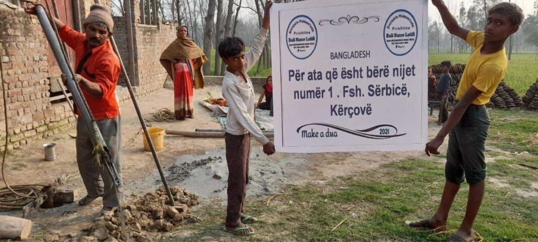 Rinia e fshatit Serbicë të Kërçovës hap 176 puse uji në Bangladesh (Foto)