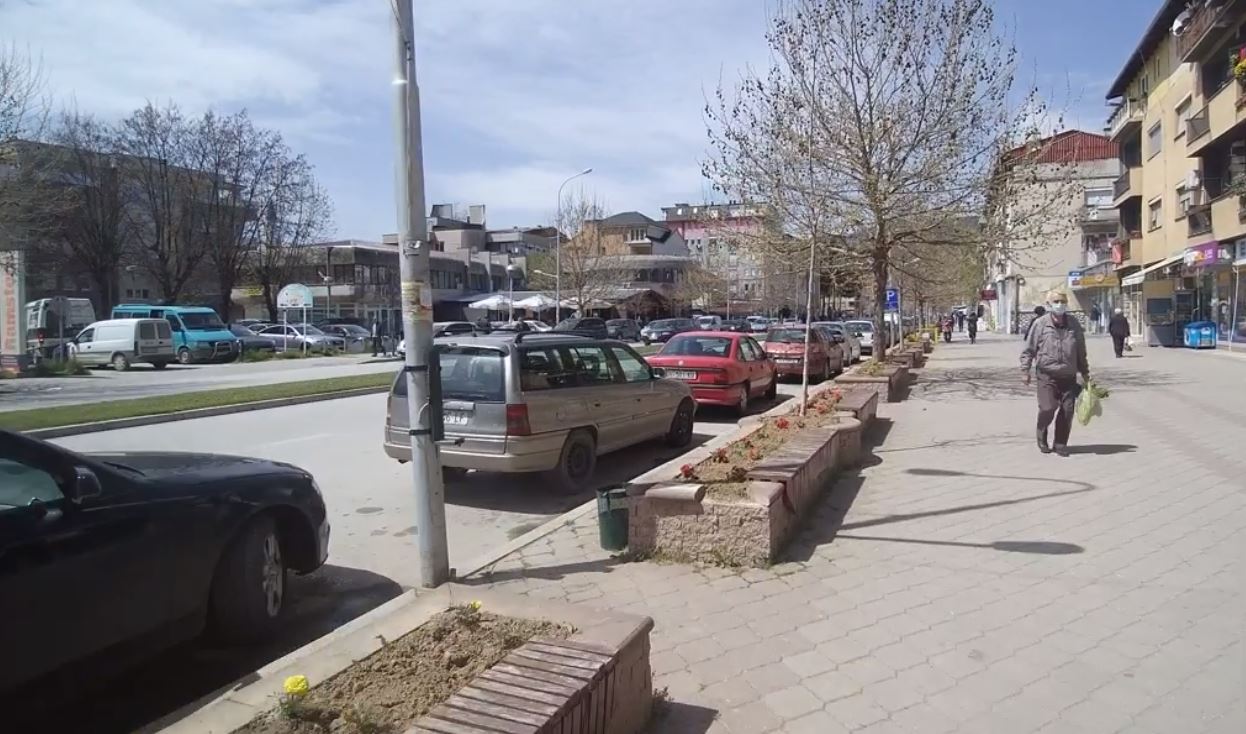 Kërçovë mbillen drunjë dhe lule në Bulevardin e Çlirimit..(VIDEO)