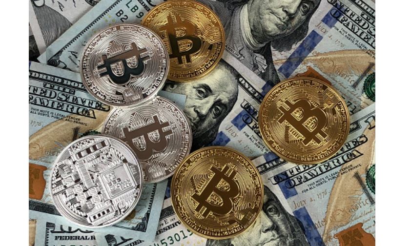 Bie çmimi i Bitcoin pas sulmit të Rusisë ndaj Ukrainës..