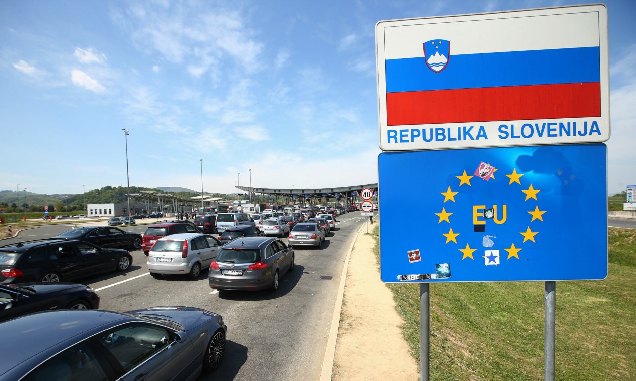 Sllovenia vendos karantinë të detyrueshme për udhëtarët e pavaksinuar..