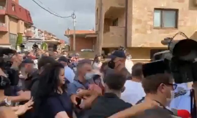 Protestuesit thyejnë kordonin e policisë, nisen drejt zyrave të BDI-së..(VIDEO)