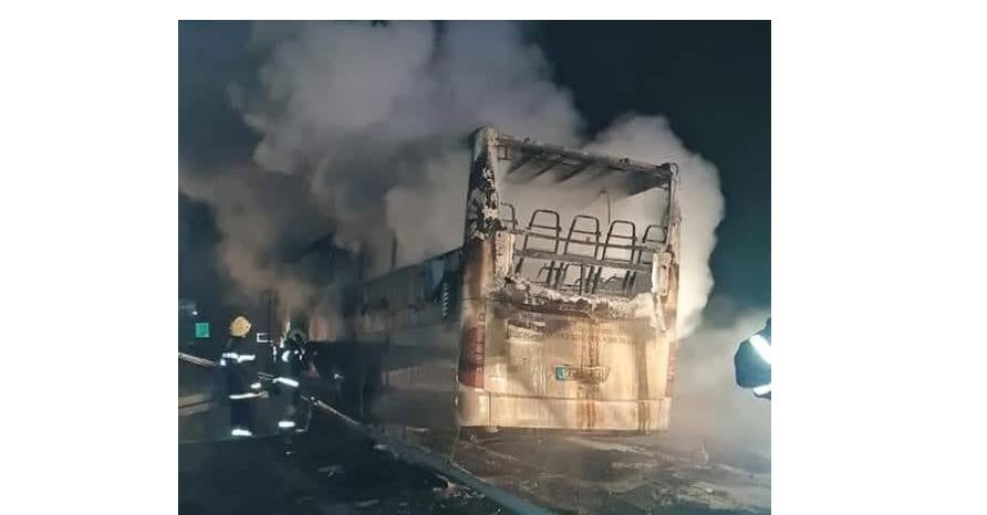 Familjarët trgojnë se Autobusi u dogj për 10 minuta..