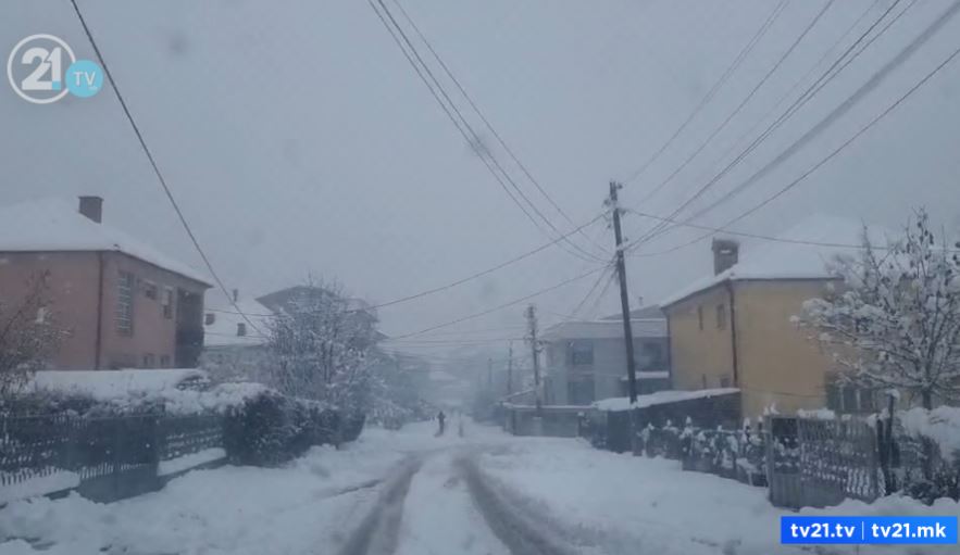 Edhe lagjet në Kërçovë, të pa pastruara nga dëbora.. (VIDEO)