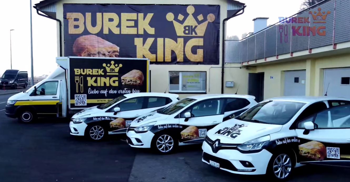 Kërçovarët me ide kreative në Zvicër – “Burek King” shija e preferuar..(VIDEO)