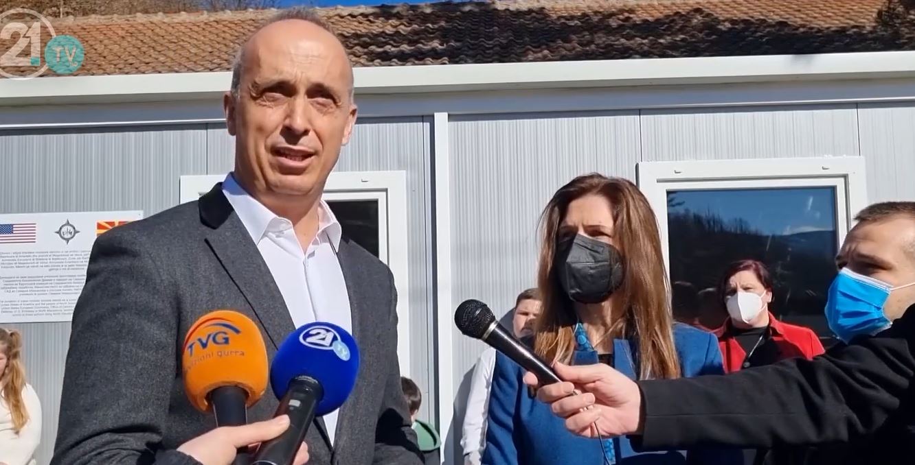 Dy shkolla modulare në Kërçovë! Dhuratë nga SHBA.. (VIDEO)