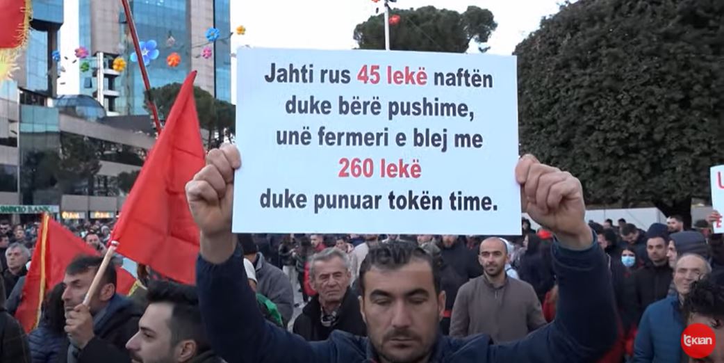 Protesta në gjithë Shqipërinë kundër rritjes së çmimeve..