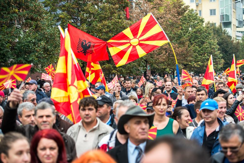 Rezultatet e regjistrimit të popullsisë vijojnë ta ndezin politikën..