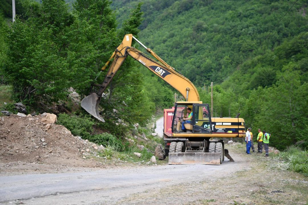 Ndahen 20.2 milion euro për lidhjen e re rrugore Kërçovë – Dibër..