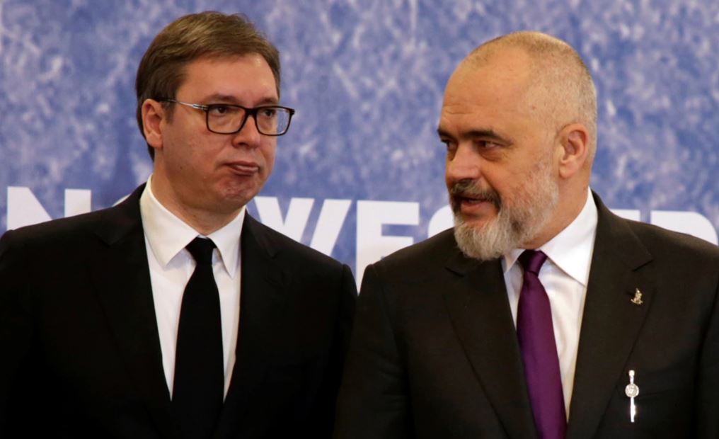 Edi Rama përmes Portit të Durrësit i lejon Serbisë që të bëjë tregti me Rusinë..