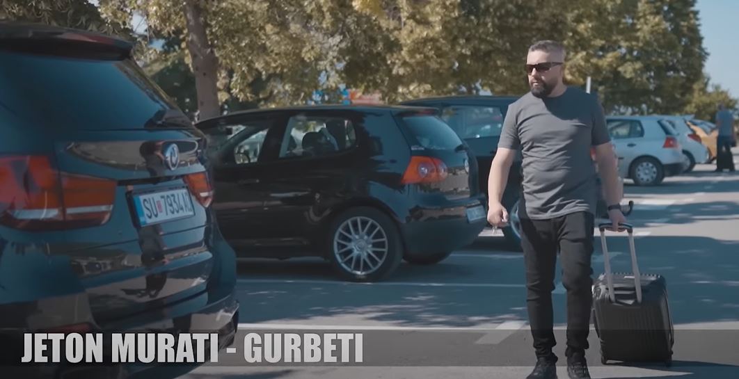 Këngëtari Kërçovar ju sjell hitin Gurbeti..(VIDEO)