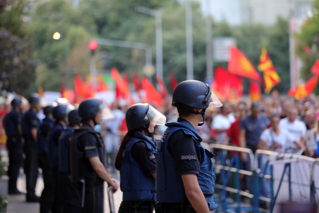 VMRO-DPMNE: BDI me protesta duan të mbrojnë zyrtarët që duhet të mbajnë përgjegjësi për krime..!