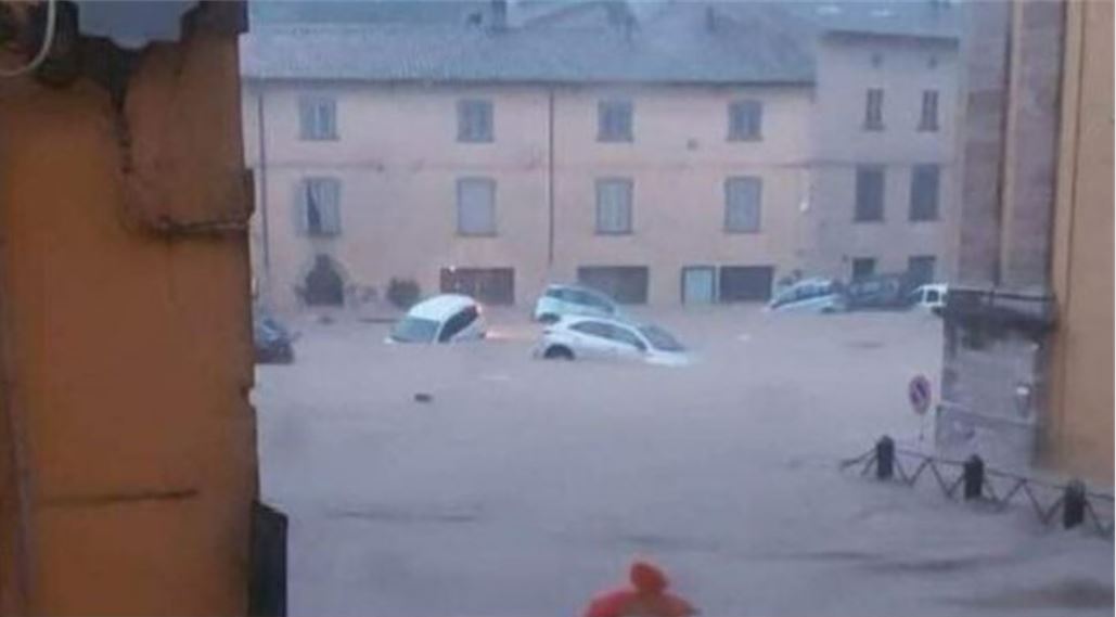 Vërshohet ITALIA shtatë të vdekur dhe tre të zhdukur nga përmbytjet masive.. (FOTO)