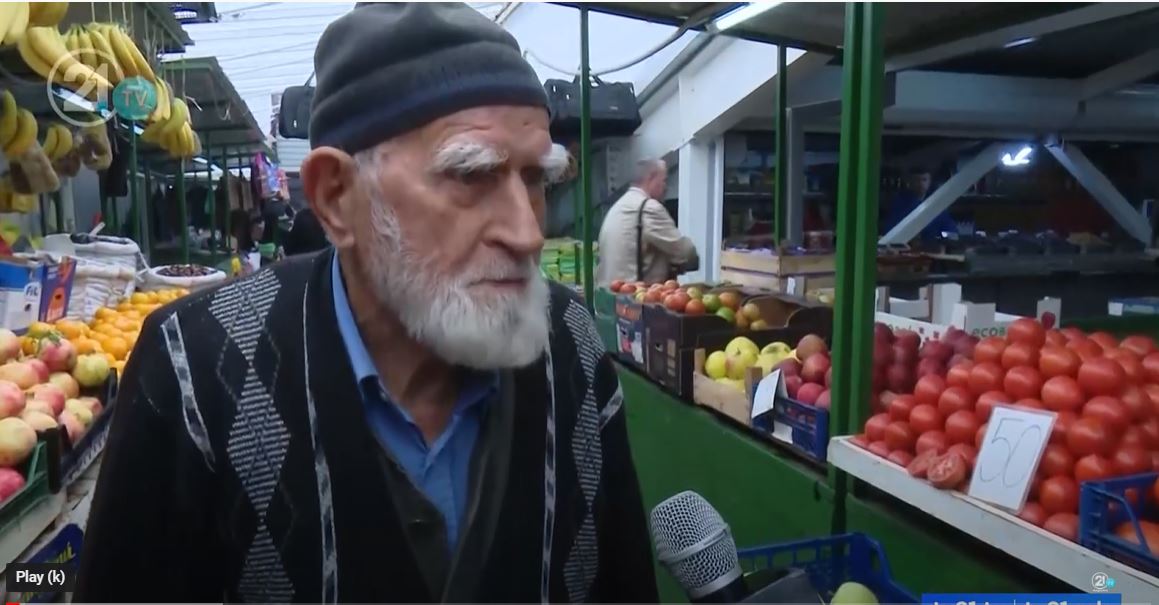 Qytetari i revoltuar: Si të mbajmë familje me 200 euro në muaj.. (VIDEO)