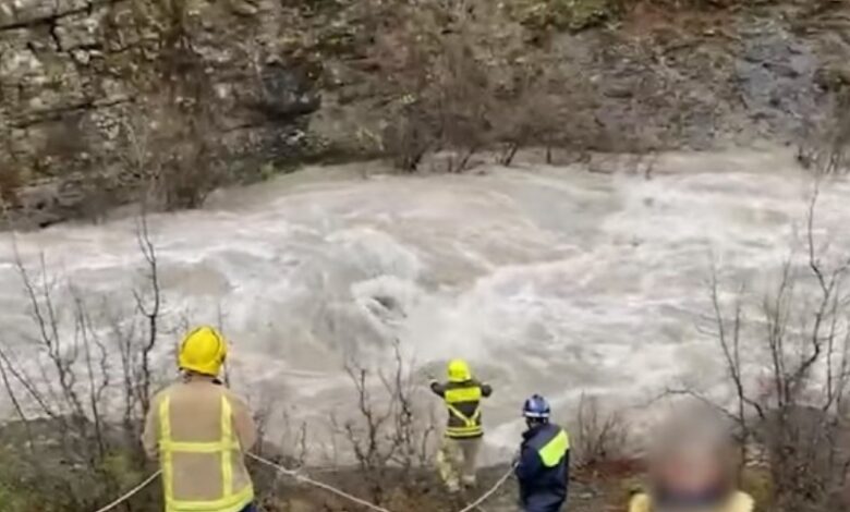 Shqipëri: I mori rrjedha e ujit, gjenden trupat e pajetë të babë e bir..