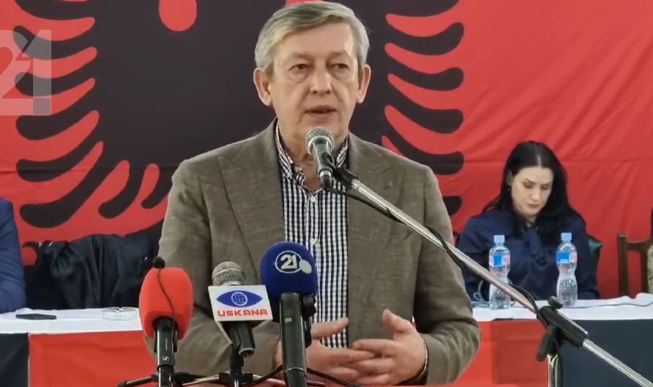 Xhaferi: Ne nuk e flasim gjuhën e 20%-shit, nga partia na thonë se nuk është koha që gjuha shqipe të emërohet me dinjitet..!