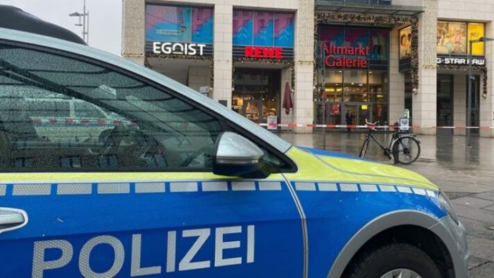 Ngjarje e rëndë në Gjermani: Një djalë godet për vdekje me thikë prindërit dhe vëllain e tij, plagos rëndë motrën..!