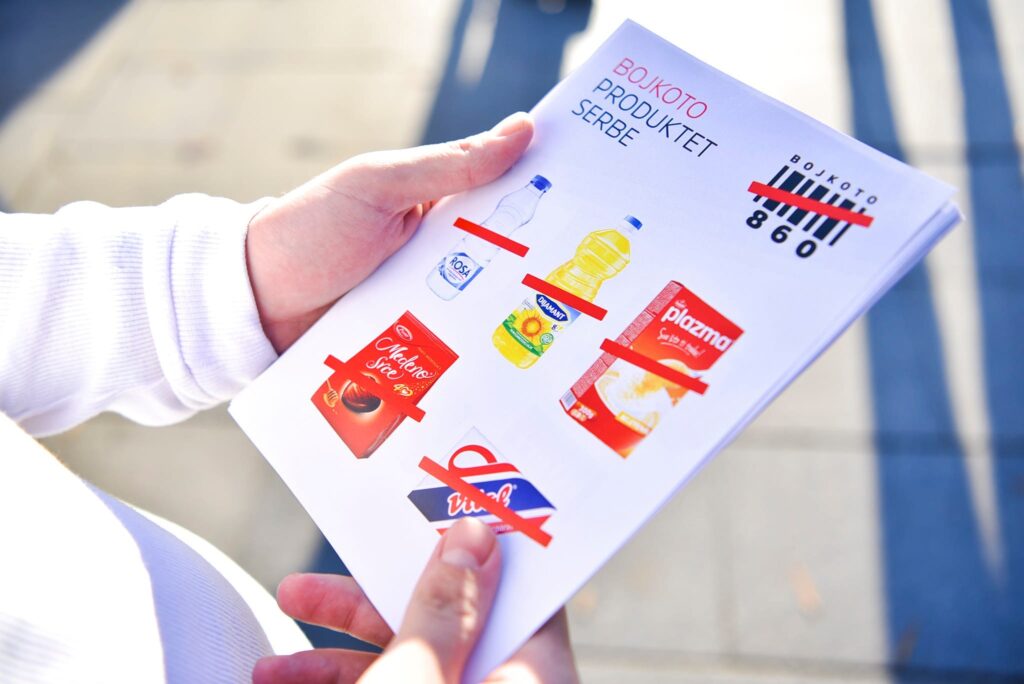 Kosova tenton të gjunjëzoj Serbinë përmes fushatës “Bojkoto produktet serbe”