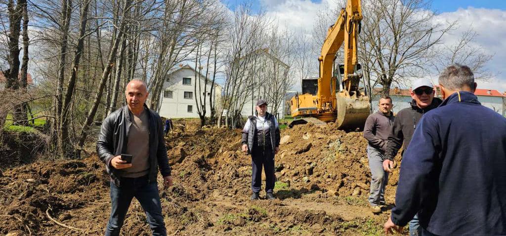 Bashkesia Lokale e Fshatit Tuhin falenderim për kryetarin z. Fatmir Dehari, dhe drejtorin e NP Komunalec z. Zenel Jonuzi