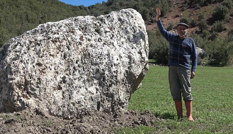 Pasojat e frikshme të tërmetit në Turqi:  Tonelata shkëmbinjsh bien si “shi” mbi tokat bujqësore (FOTO)