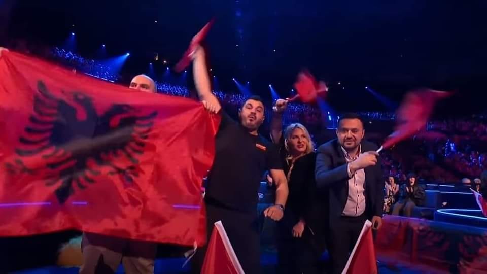 Urime Shqipëria shkon në finale..