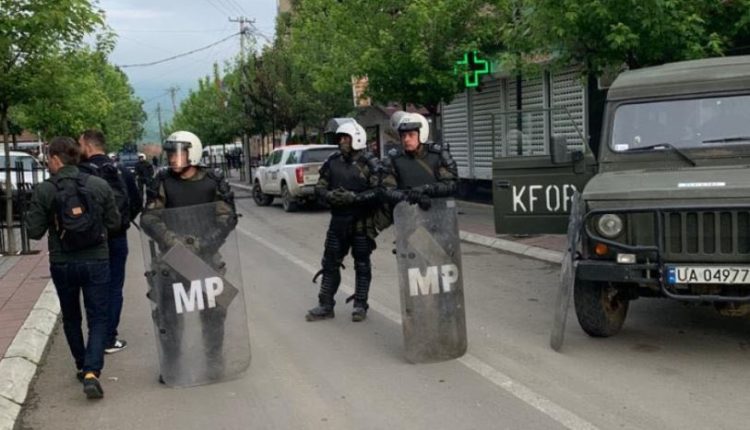 Vazhdojnë protestat në veri, KFOR-i bën thirrje për qetësi..!