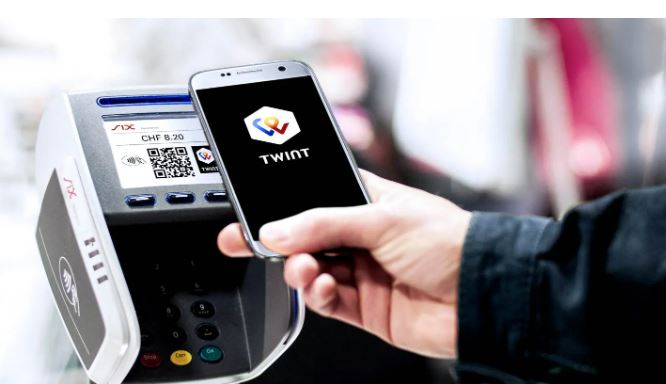 Zvicër: Pagoi “gabimisht” 600 franga me TWINT për një akullore..!