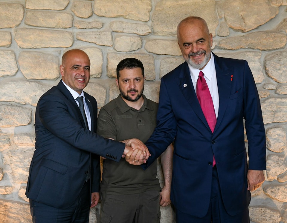 Kovaçevski e Rama me Zelenskin në Moldavi..(FOTO)