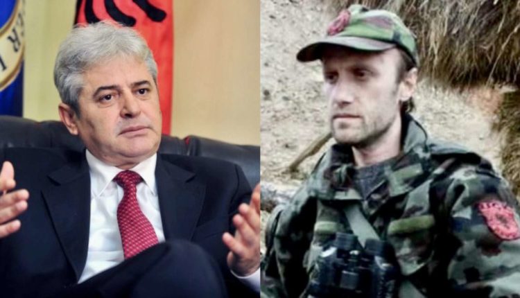 Komandant Hoxha: Ahmeti kur e ka punën ngushtë, e përmend UÇK-në..!