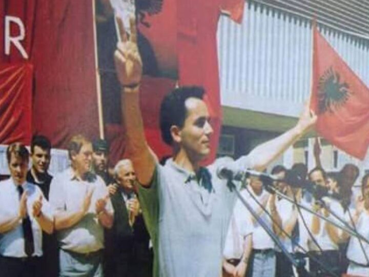 Rufi Osmani dhe vuajtjet e tij për flamurin kuq e zi..