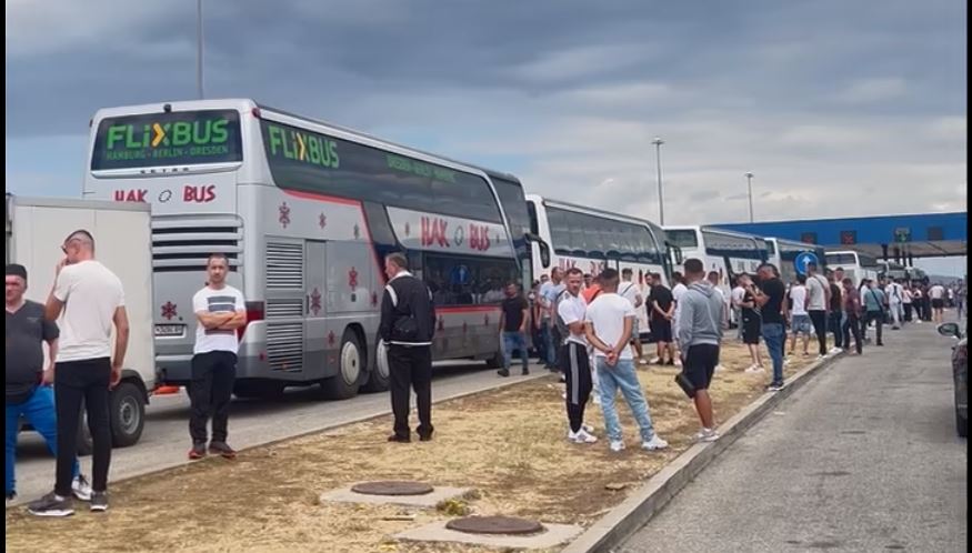 Maqedonia shënon shkallë të lartë të shpërnguljes masovike të popullatës..(VIDEO)