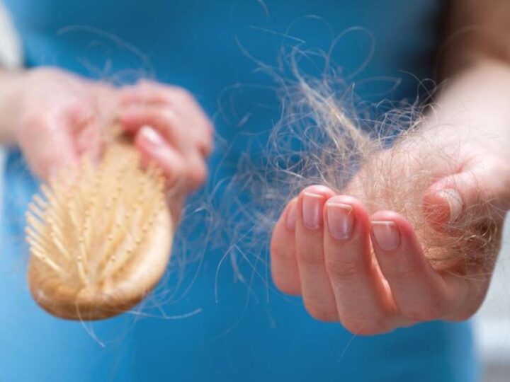 Rënia e flokëve ! Kur kthehet në problem dhe nga Çfarë shkaktohet..!