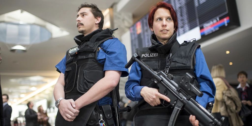 Aeroporti i Bazelit evakuohet për arsye sigurie..!