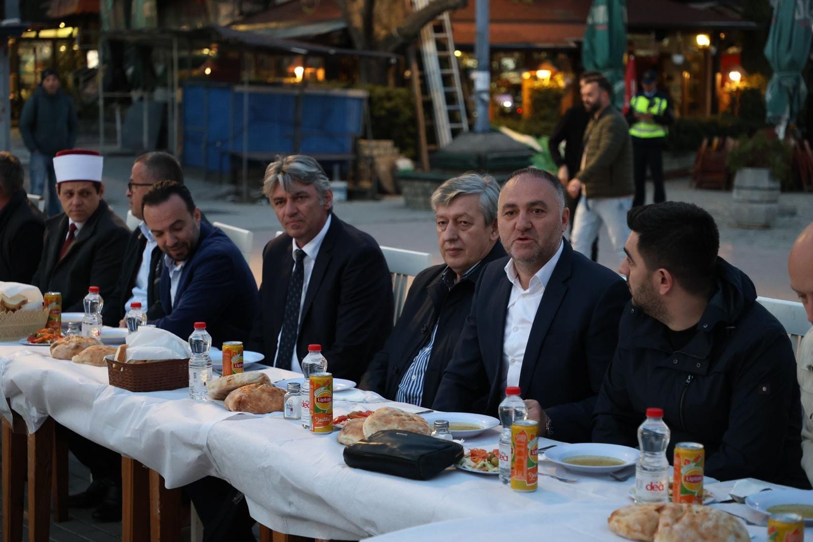 Sela: Në iftar të përbashkët me qytetarët në Ohër, ku bashkërisht hapëm edhe shtabin e Frontit Europian..!