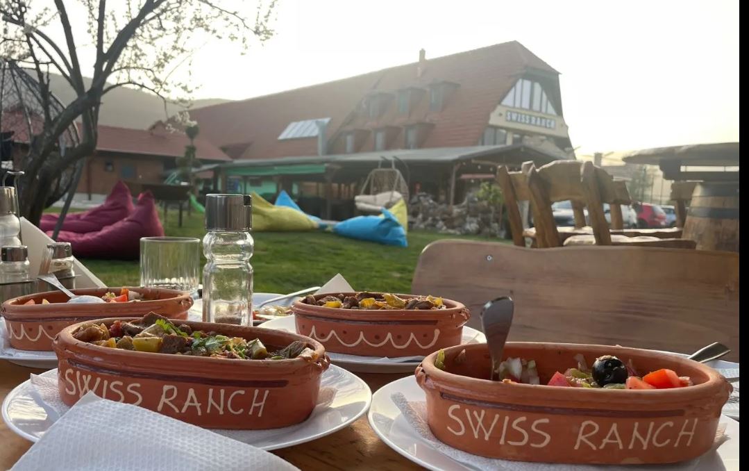 Javë e lodhshme edhe për ju? Ejani në Swiss Ranch..