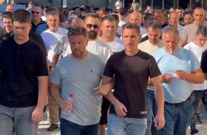 Pas vrasjes në Debresh, banorët kërkojnë dëbimin e familjeve të tyre nga fshati..